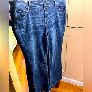 Boot cut jeans